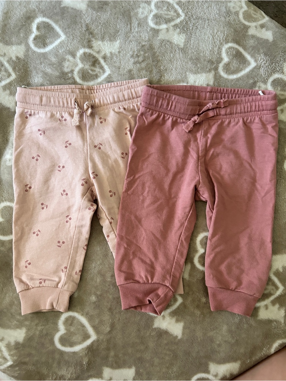 H&M Girls' Pink & Light Pink Jogger Pants - Cherry Print